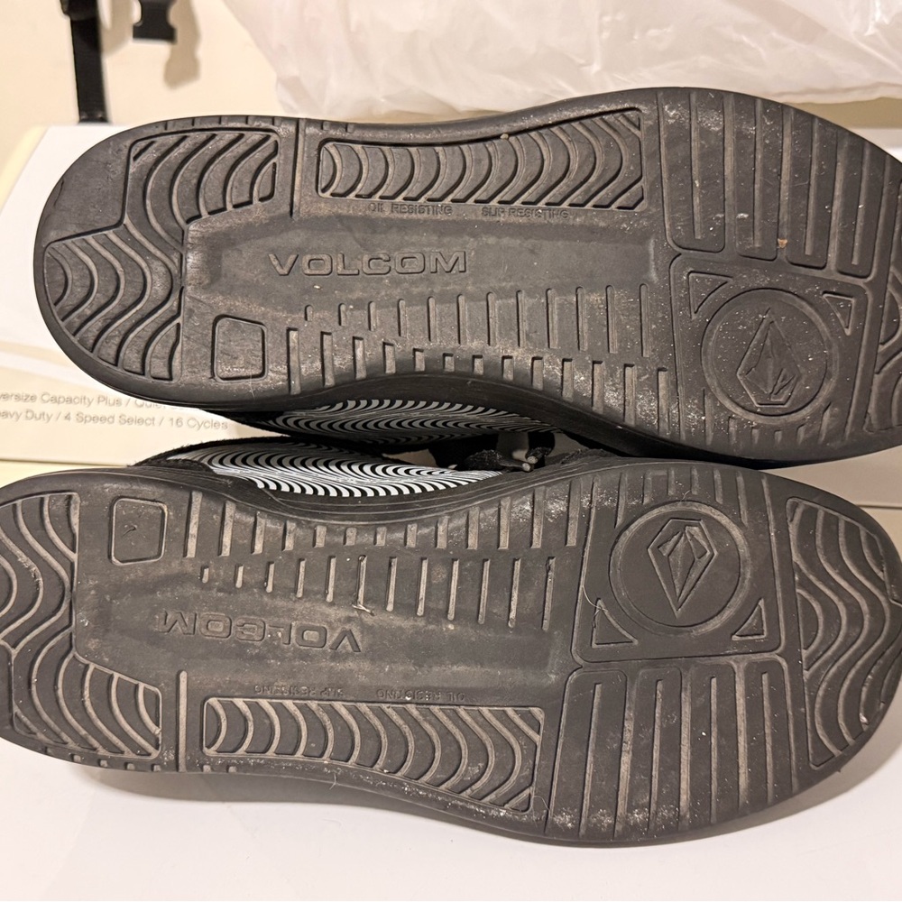 Volcom Composite Toe Work Shoes - Picture 3 of 4